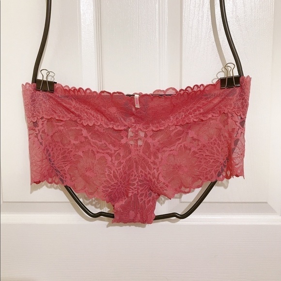4/$38 💖PINK Victoria’s Secret Panty - Picture 2 of 2